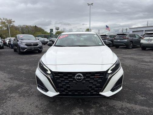 White 2024 Nissan Altima 2.5 SR
