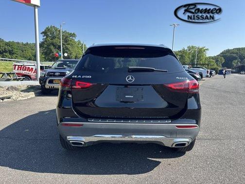 2021 Mercedes-Benz GLA 250 Base 4MATIC