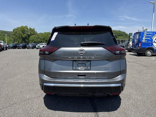2025 Nissan Rogue Platinum