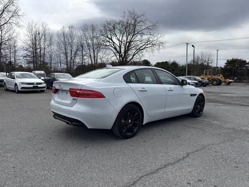 2019 Jaguar XE 25t Prestige