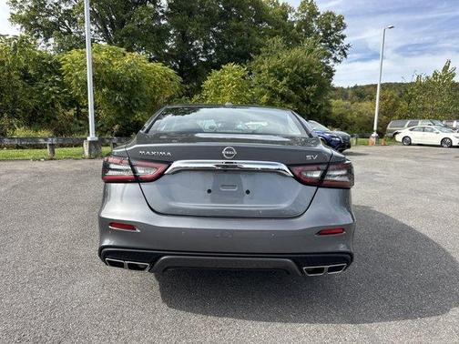 2023 Nissan Maxima SV