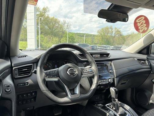 Gun Metallic 2020 Nissan Rogue SV
