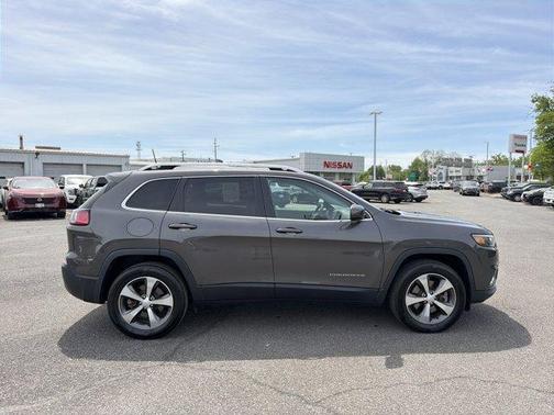 Granite Crystal Clearcoat Metallic 2019 Jeep Cherokee Limited