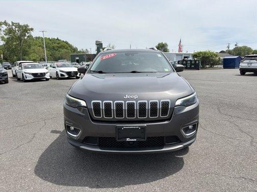 Granite Crystal Clearcoat Metallic 2019 Jeep Cherokee Limited