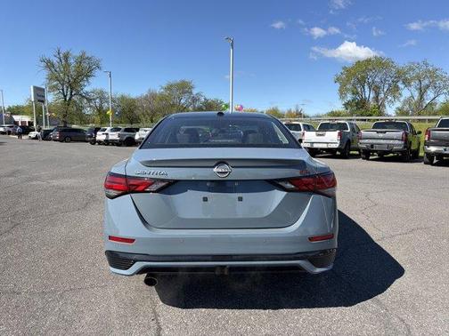 2t Gry Blk Roof 2025 Nissan Sentra SR