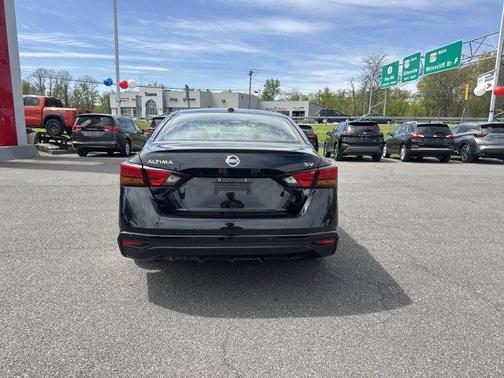 2022 Nissan Altima 2.5 SV