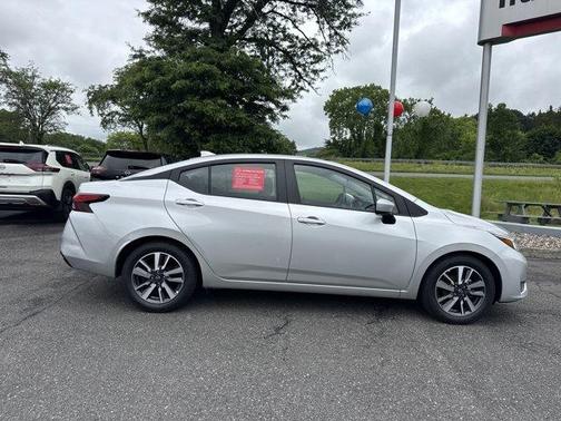 2023 Nissan Versa 1.6 SV