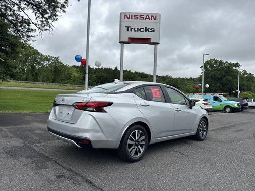 2023 Nissan Versa 1.6 SV
