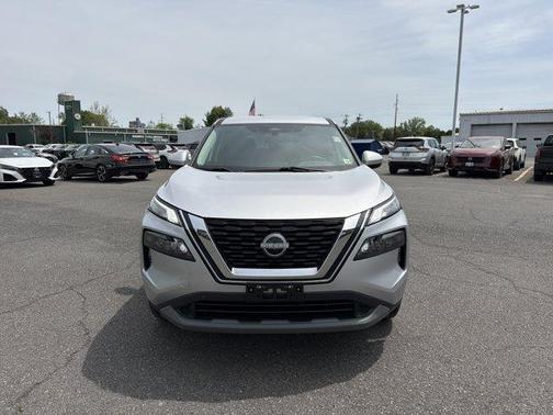 Brilliant Silver Metallic 2023 Nissan Rogue SV