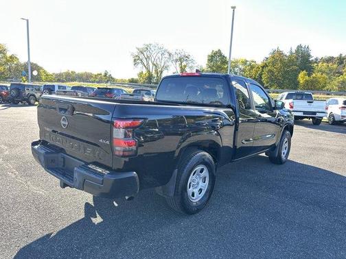 2023 Nissan Frontier S