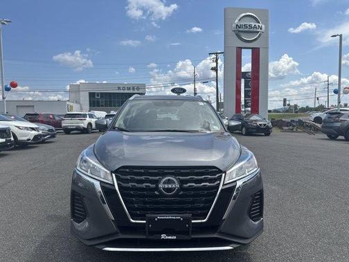 2022 Nissan Kicks SV