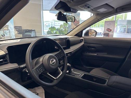 2025 Nissan Kicks S