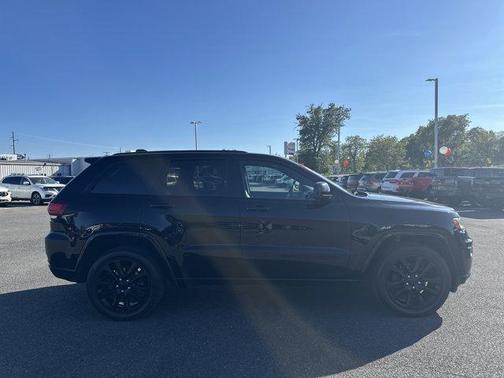 2017 Jeep Grand Cherokee Altitude