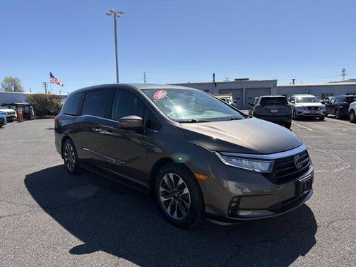 Gold 2022 Honda Odyssey EX-L