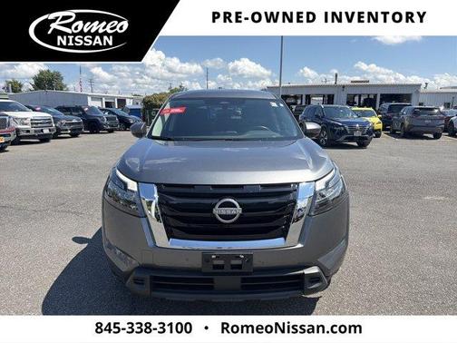 Gun Metallic 2024 Nissan Pathfinder SV