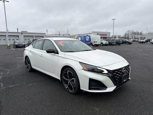 2024 Nissan Altima 2.5 SR