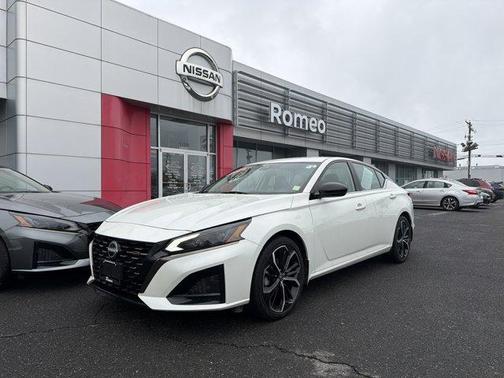 2024 Nissan Altima 2.5 SR