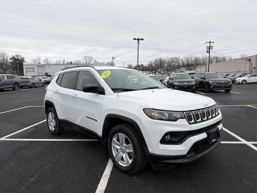 Bright White Clearcoat 2022 Jeep Compass Latitude