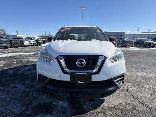 2020 Nissan Kicks S