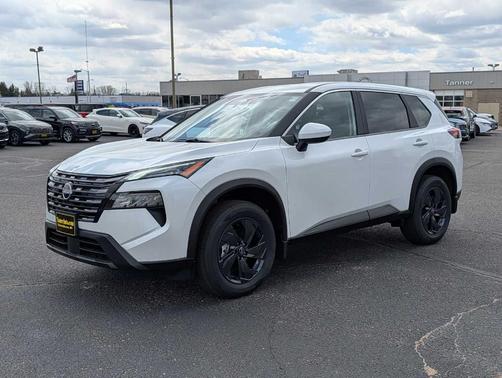 Everest White P 2026 Nissan Rogue SV