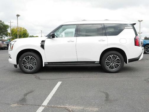 2025 Nissan Armada Platinum