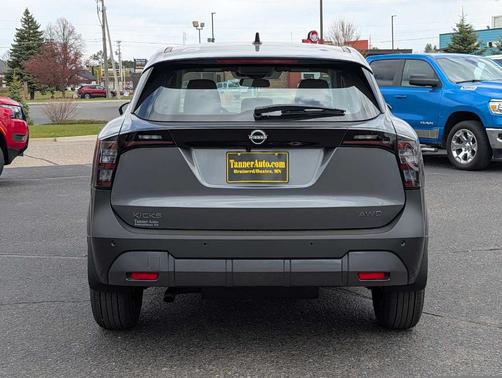 Gun Metallic 2026 Nissan Kicks S