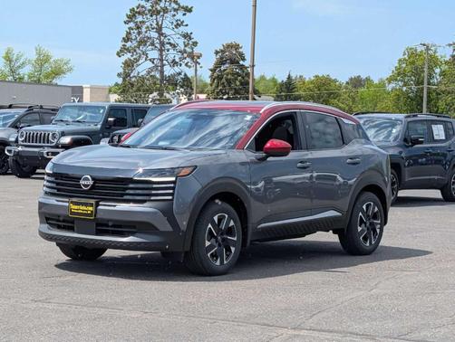 2t Gun Red Roof 2026 Nissan Kicks SV