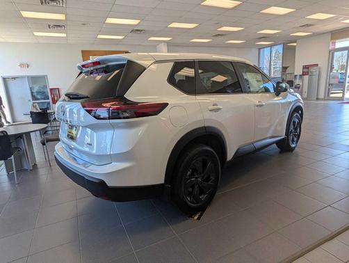 Everest White P 2026 Nissan Rogue SV