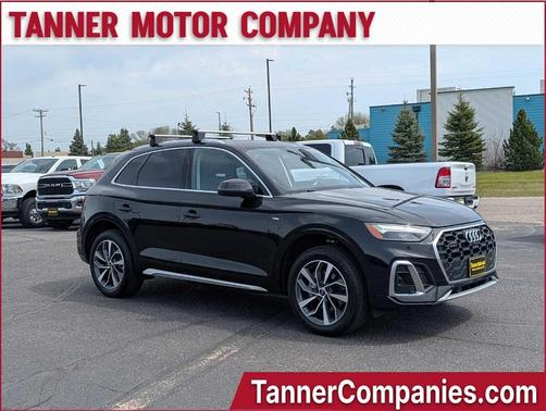 Mythos Black Metallic 2024 Audi Q5 45 S line quattro Premium