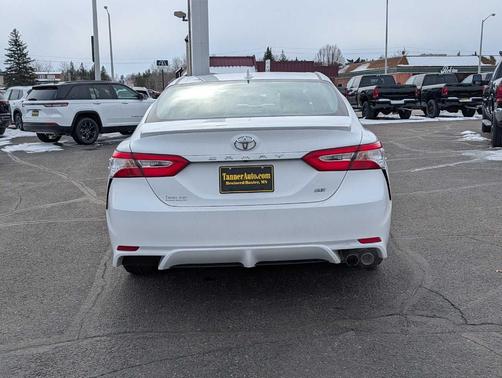 2020 Toyota Camry SE