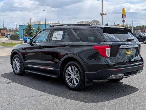 Black 2023 Ford Explorer XLT