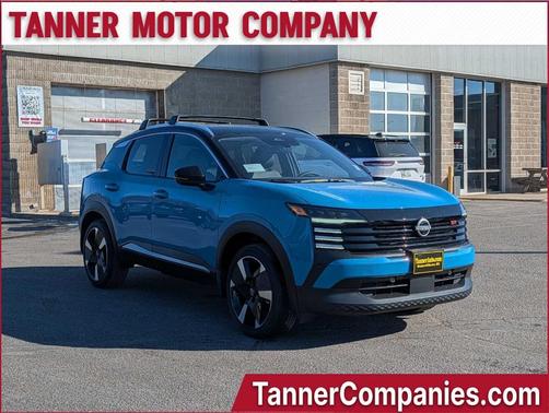 2t Ice Blk Roof 2026 Nissan Kicks SR