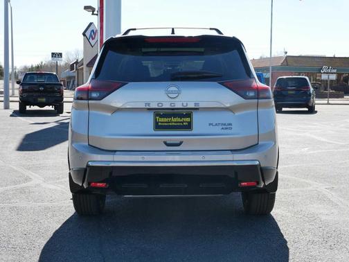 2025 Nissan Rogue Platinum