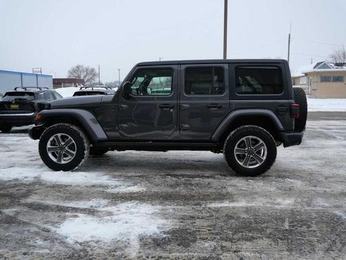 2020 Jeep Wrangler Unlimited Sahara