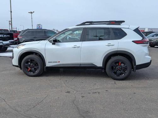 2025 Nissan Rogue Rock Creek