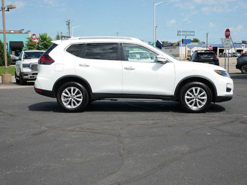 2020 Nissan Rogue SV