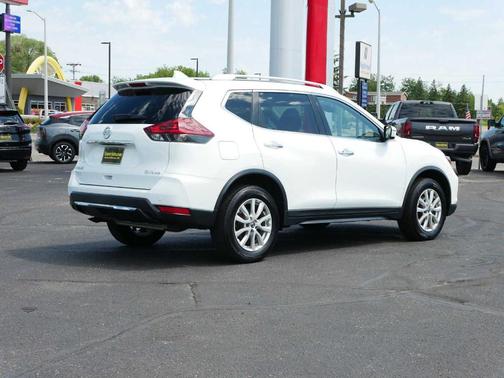 2020 Nissan Rogue SV