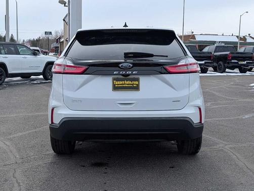 2021 Ford Edge SE