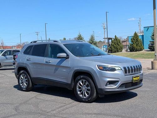 Silver 2019 Jeep Cherokee Latitude Plus