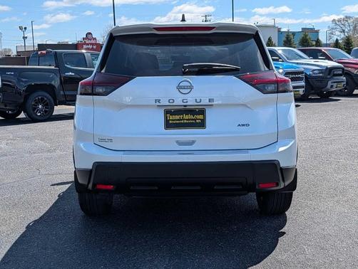 Everest White P 2026 Nissan Rogue SV