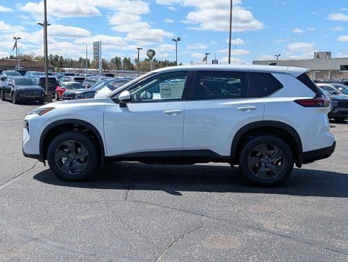 Everest White P 2026 Nissan Rogue SV