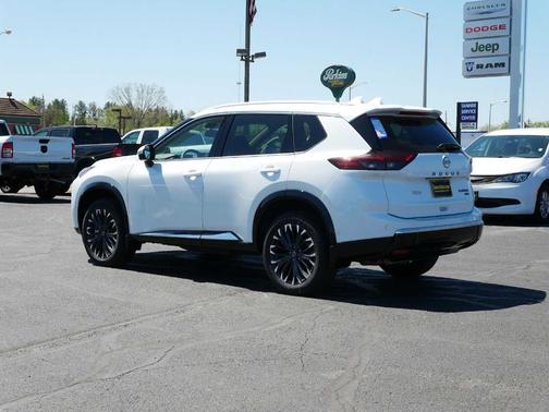 2025 Nissan Rogue Platinum