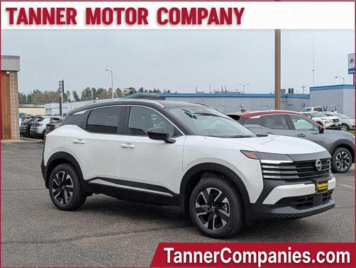 2t Wht Blk Roof 2026 Nissan Kicks SV