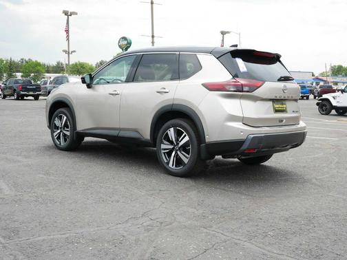2025 Nissan Rogue SL