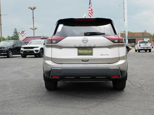 2025 Nissan Rogue SL
