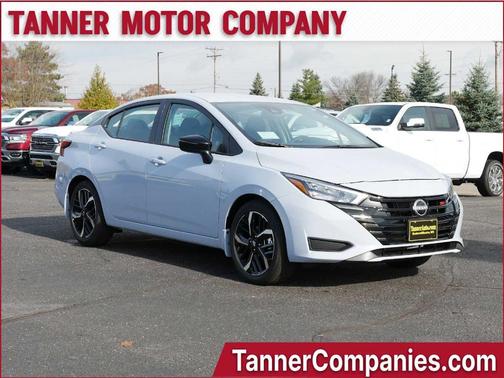 2025 Nissan Versa 1.6 SR