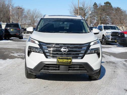 Everest White P 2026 Nissan Rogue SV