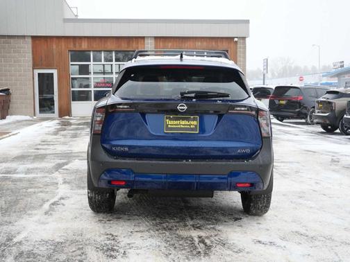 2026 Nissan Kicks SV