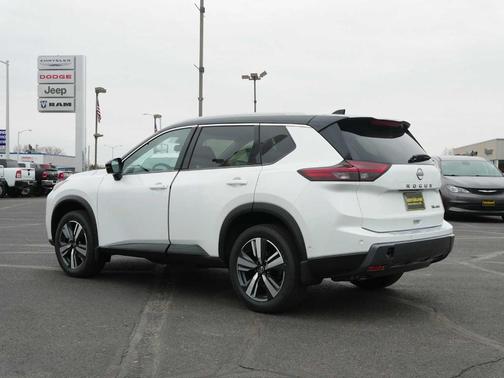 2025 Nissan Rogue SL