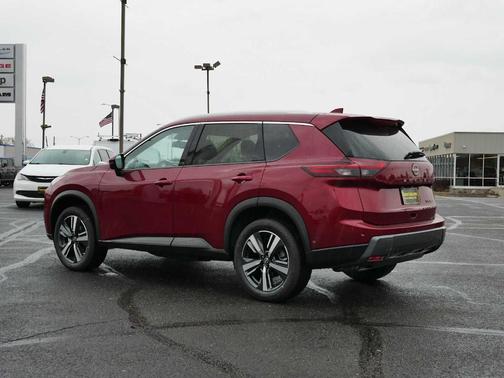 2025 Nissan Rogue SL